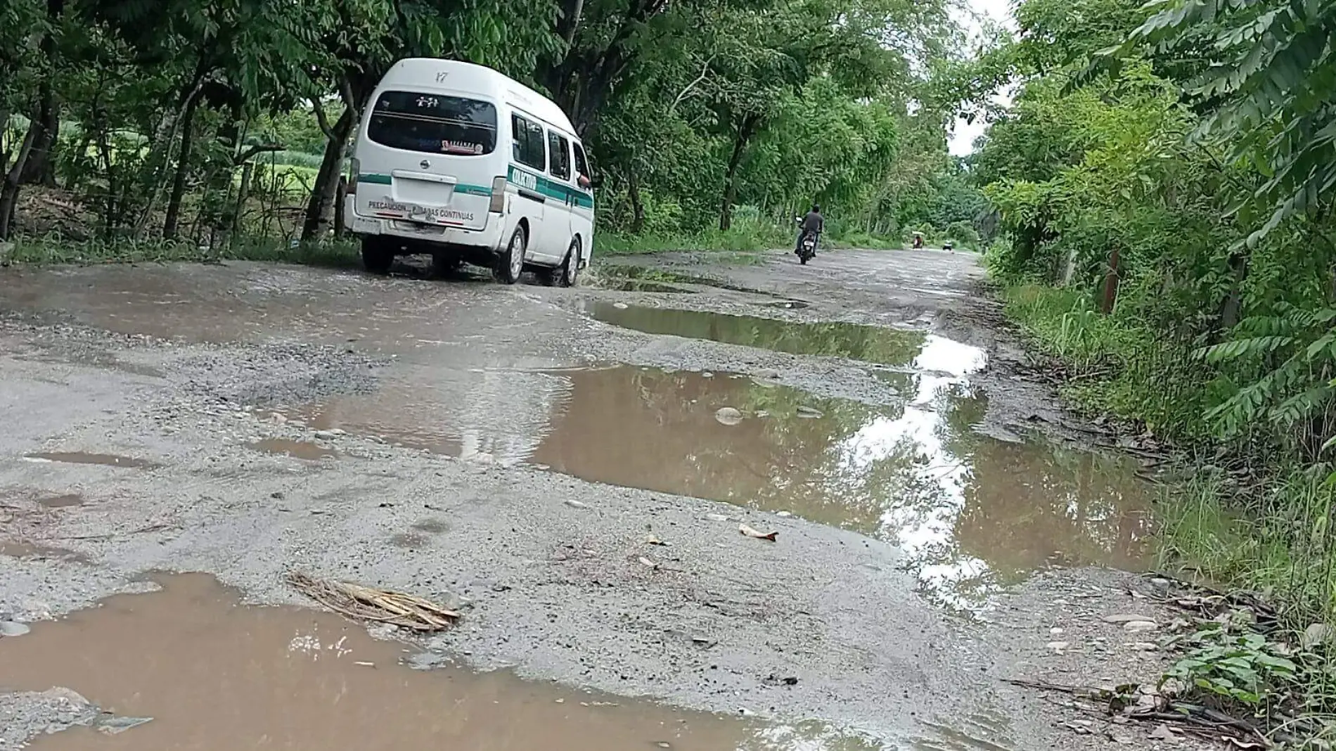 Carretera rural en Huixtla